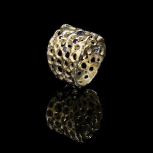 elemental perforation ring 6 gold sapphires